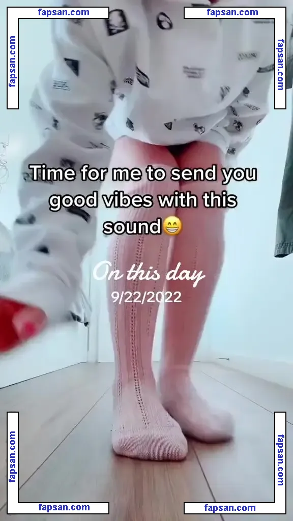 SmileyDani158 nude photo #0146 from OnlyFans