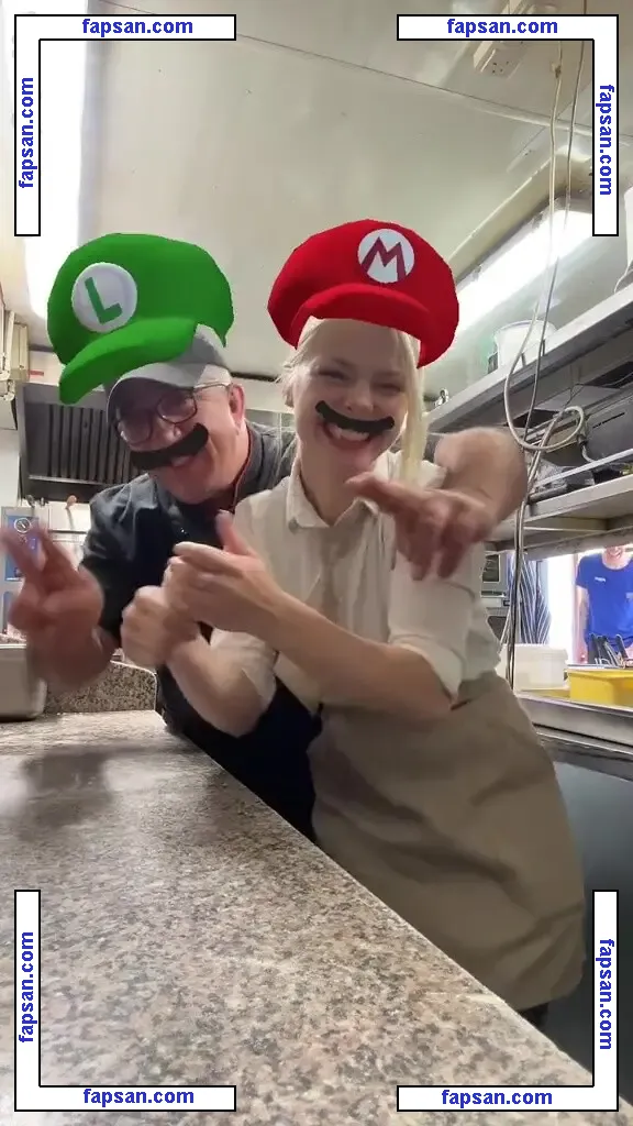 SmileyDani158 nude photo #0149 from OnlyFans