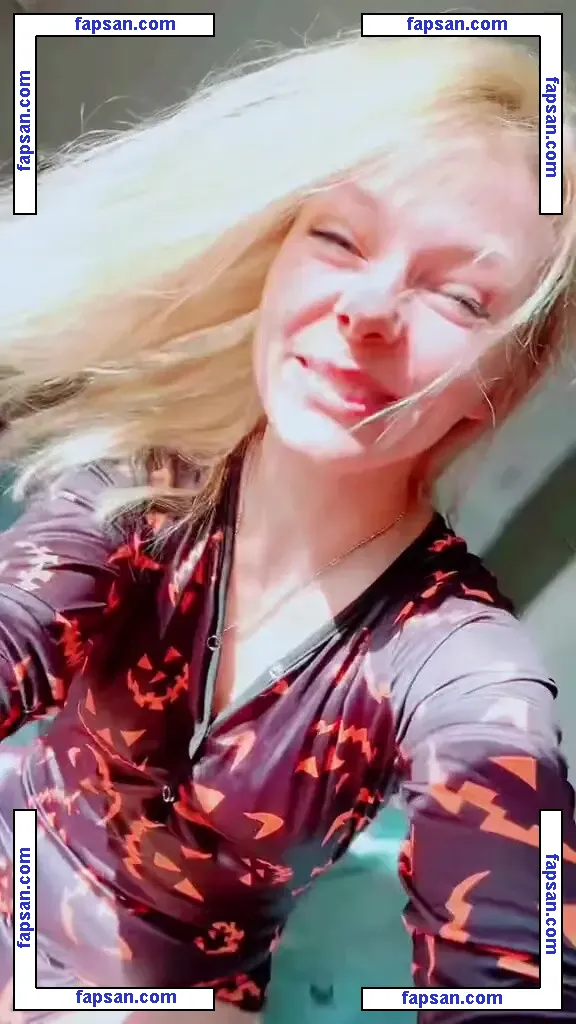 SmileyDani158 nude photo #0168 from OnlyFans