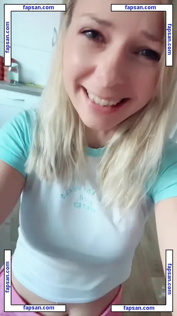 SmileyDani158 nude photo #0186 from OnlyFans