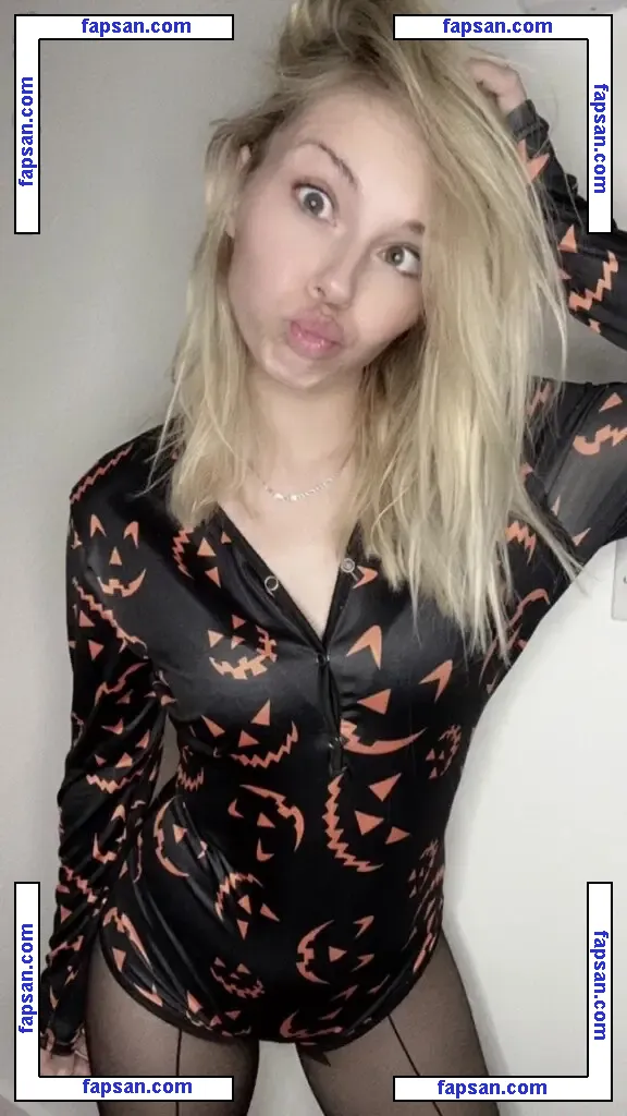 SmileyDani158 nude photo #0197 from OnlyFans