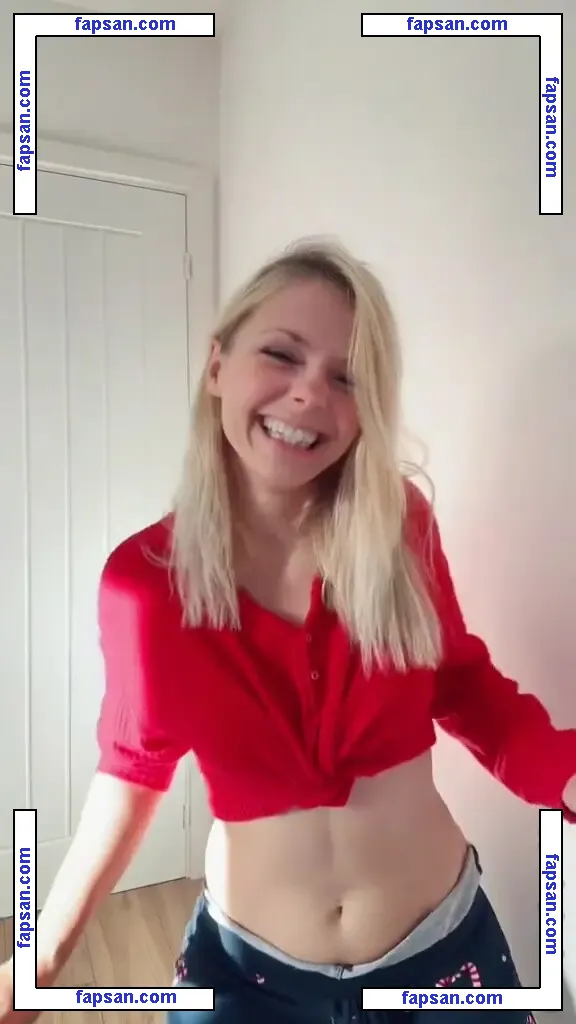 SmileyDani158 nude photo #0215 from OnlyFans