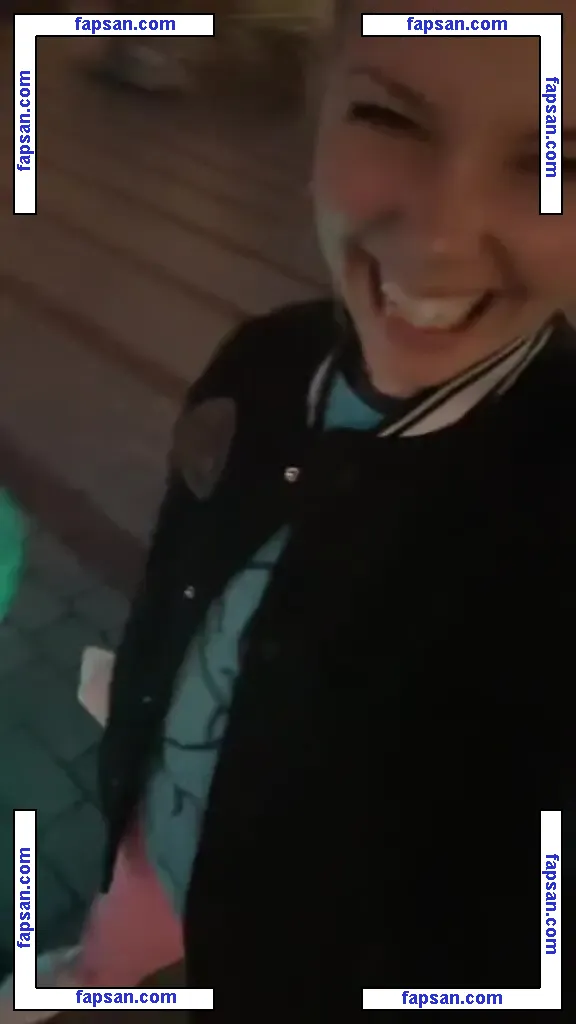 SmileyDani158 nude photo #0302 from OnlyFans