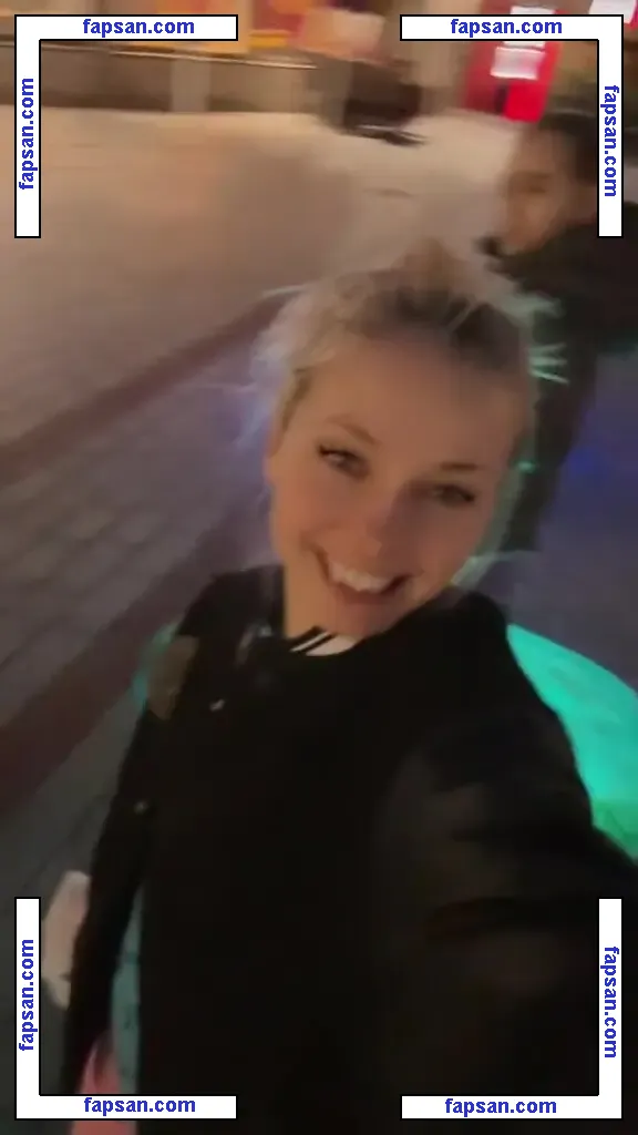 SmileyDani158 nude photo #0304 from OnlyFans