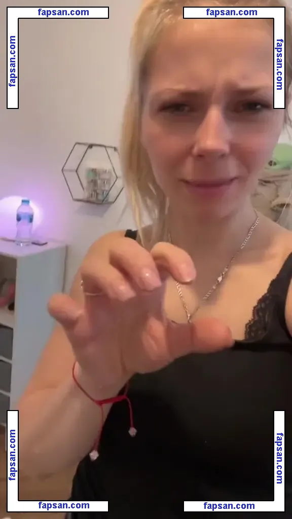 SmileyDani158 nude photo #0305 from OnlyFans