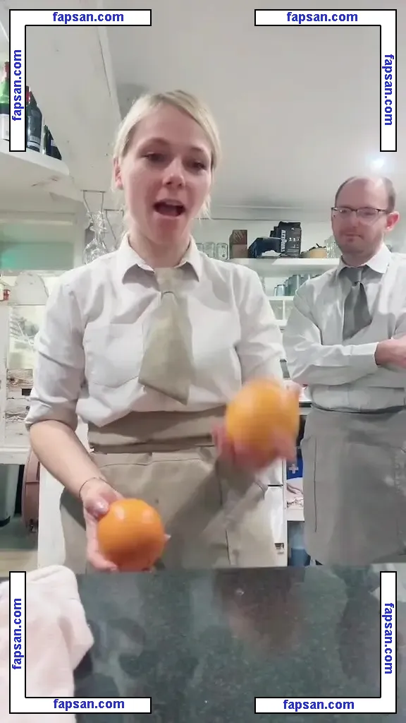 SmileyDani158 nude photo #0333 from OnlyFans