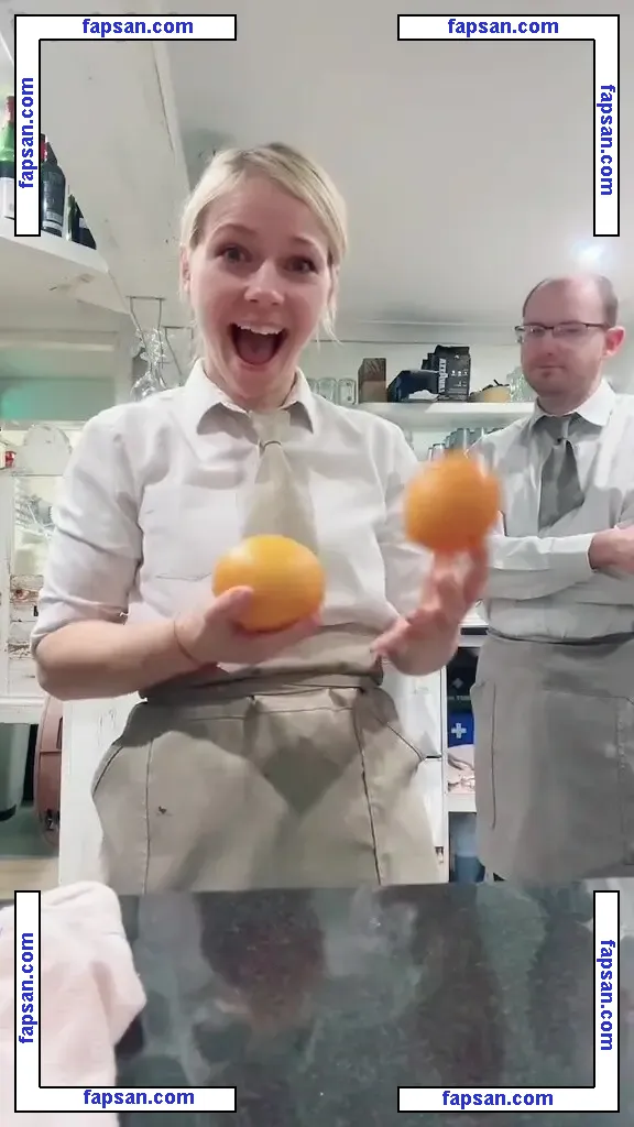 SmileyDani158 nude photo #0338 from OnlyFans