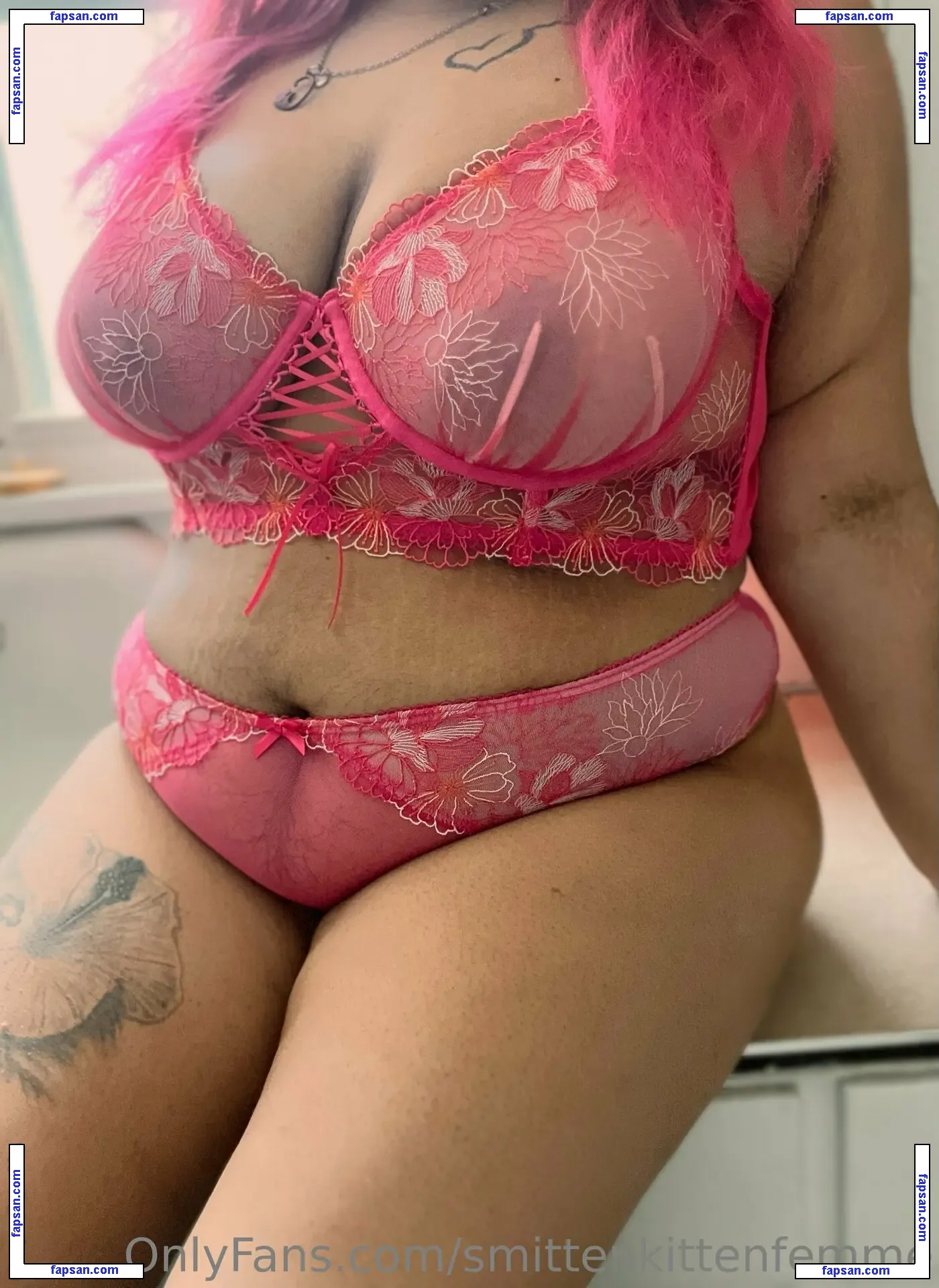 smittenkittenfemme nude photo #0012 from OnlyFans