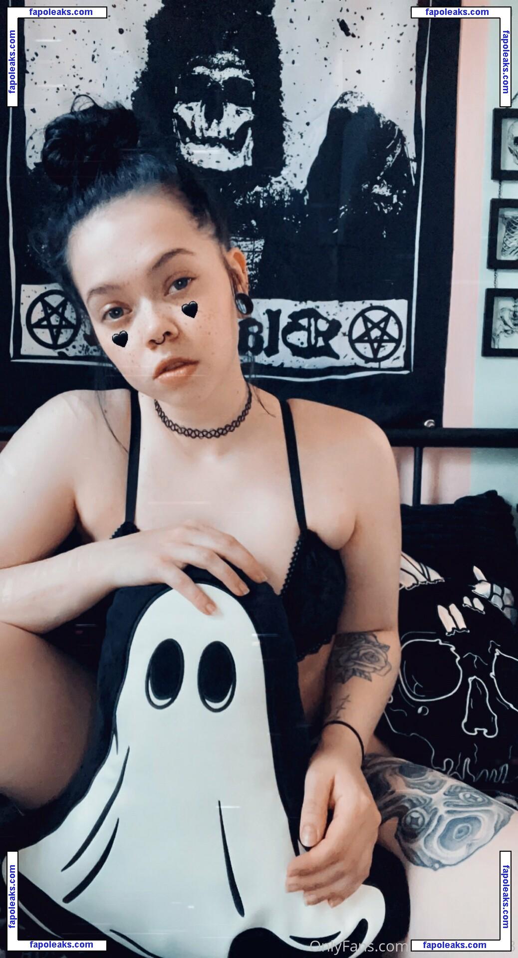 smokewitch13 nude photo #0008 from OnlyFans