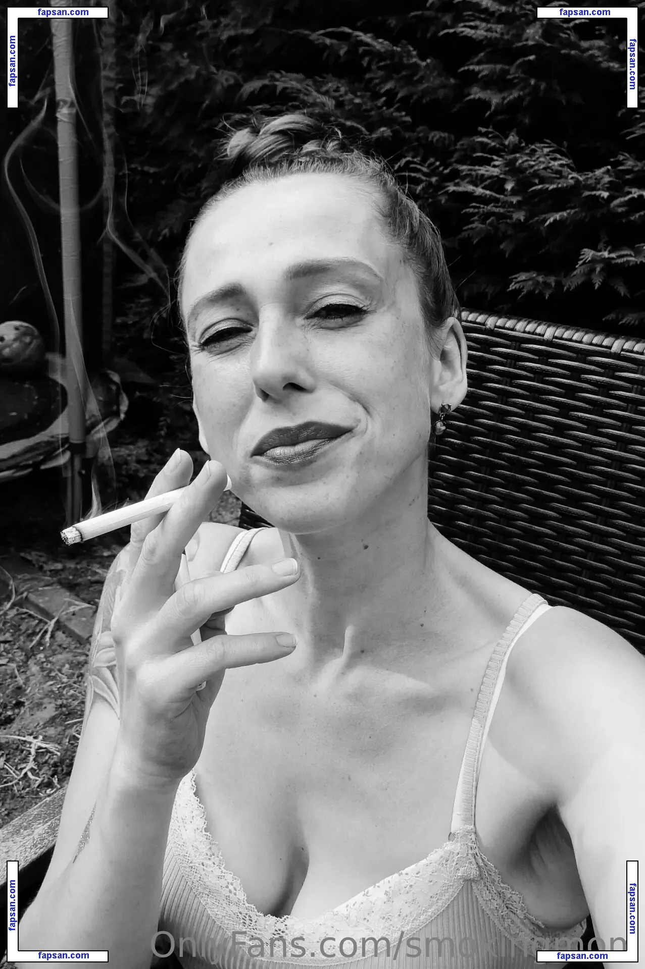 smokingmom nude photo #0012 from OnlyFans