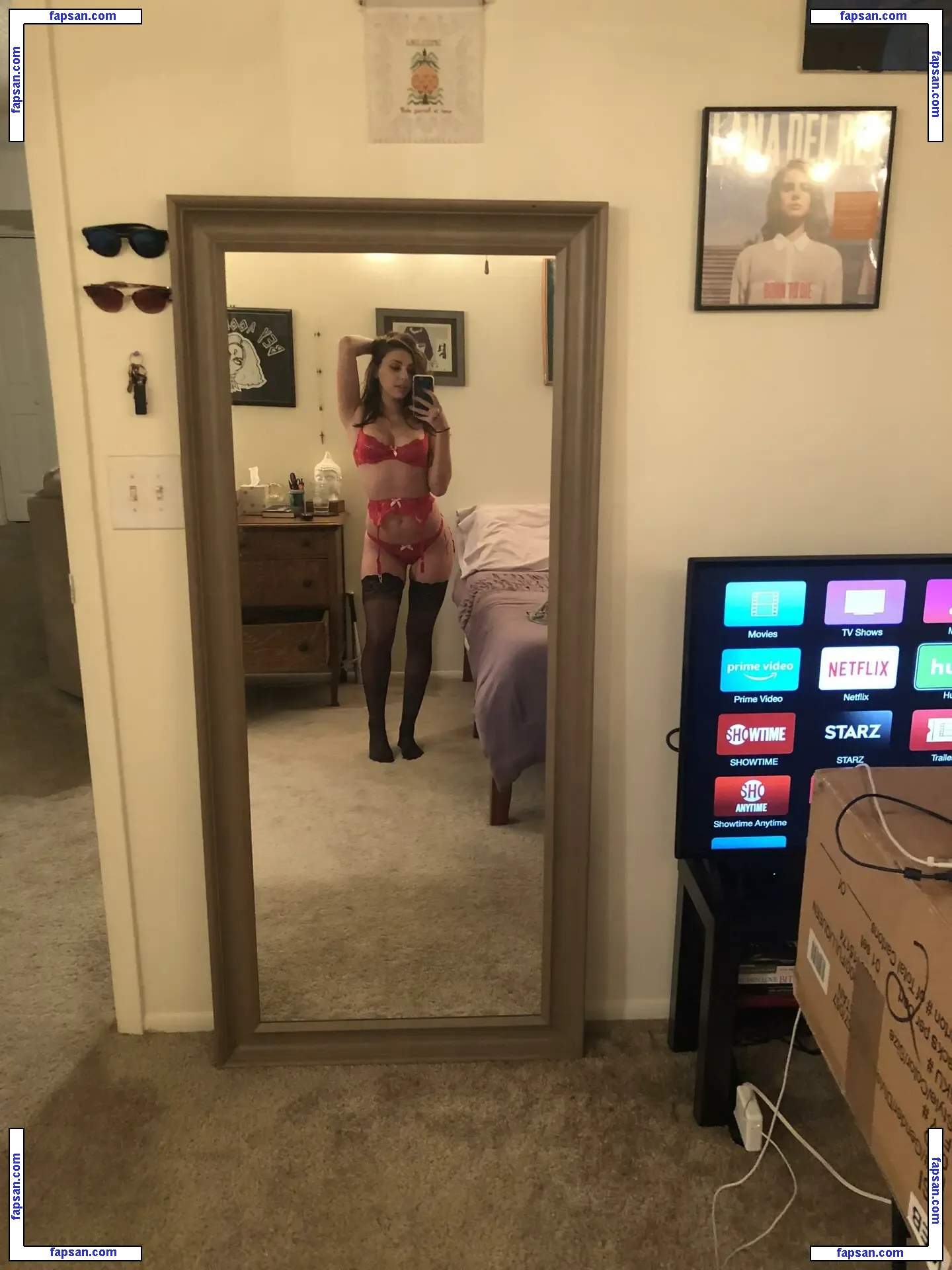 SmttenKitten nude photo #0034 from OnlyFans