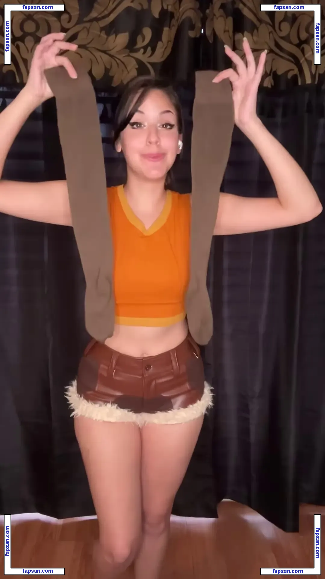 Snarky Jay Cosplay nude photo #0003 from OnlyFans