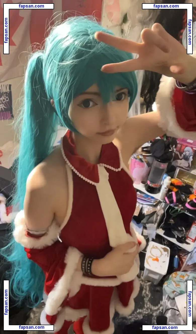 sniffmittens nude photo #0019 from OnlyFans