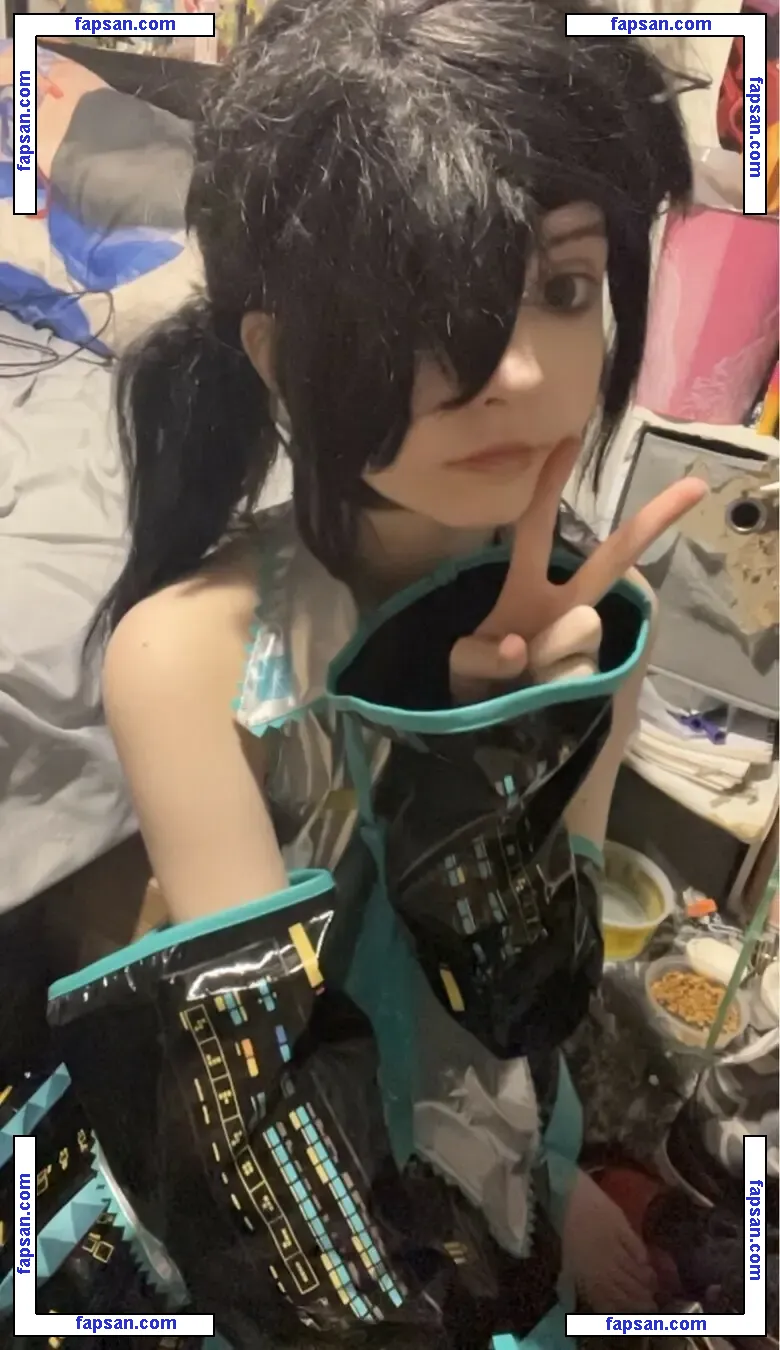 sniffmittens nude photo #0023 from OnlyFans