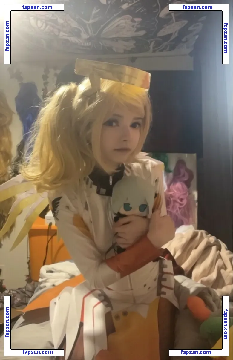 sniffmittens nude photo #0026 from OnlyFans