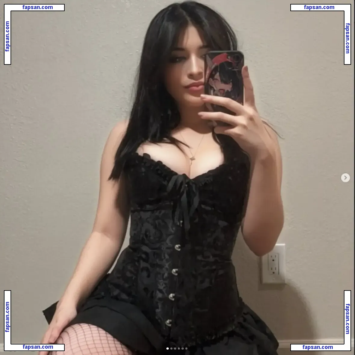 snowluxe nude photo #0003 from OnlyFans