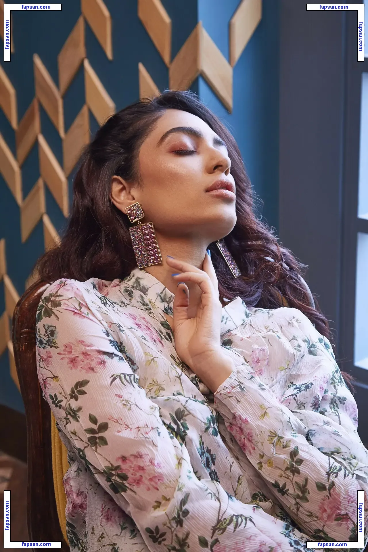 Sobhita Dhulipala nude photo #0003 from OnlyFans