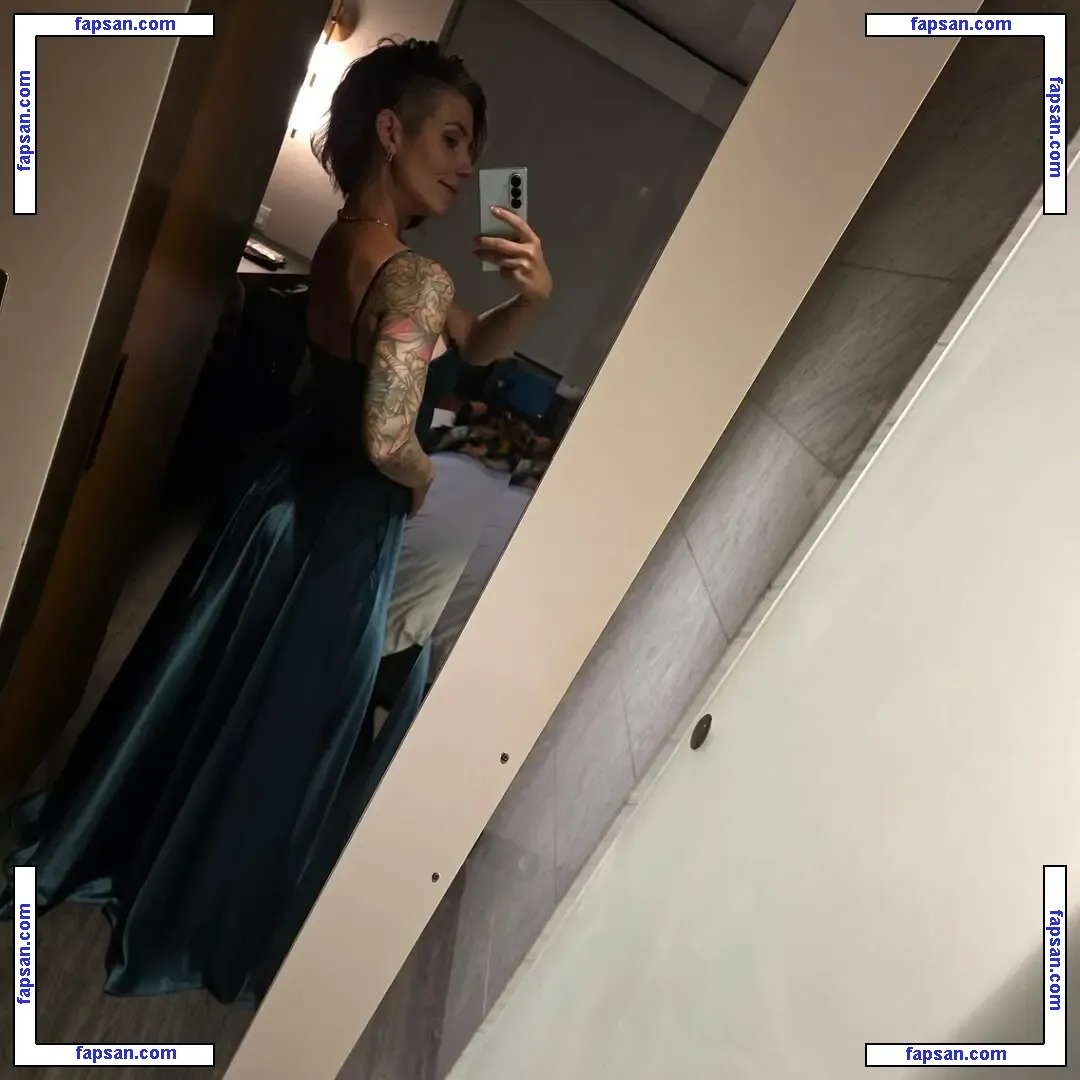 Soe Gschwind nude photo #0140 from OnlyFans