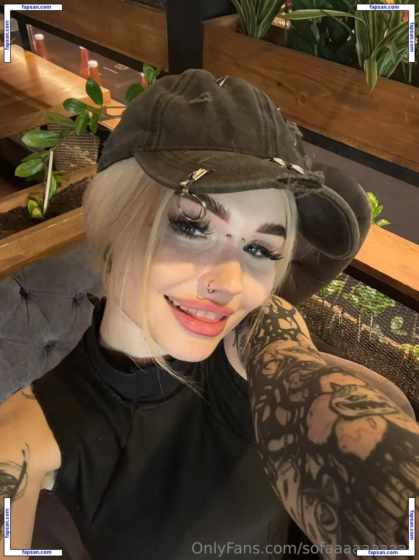 sofaaaaaaaaaa nude photo #0032 from OnlyFans