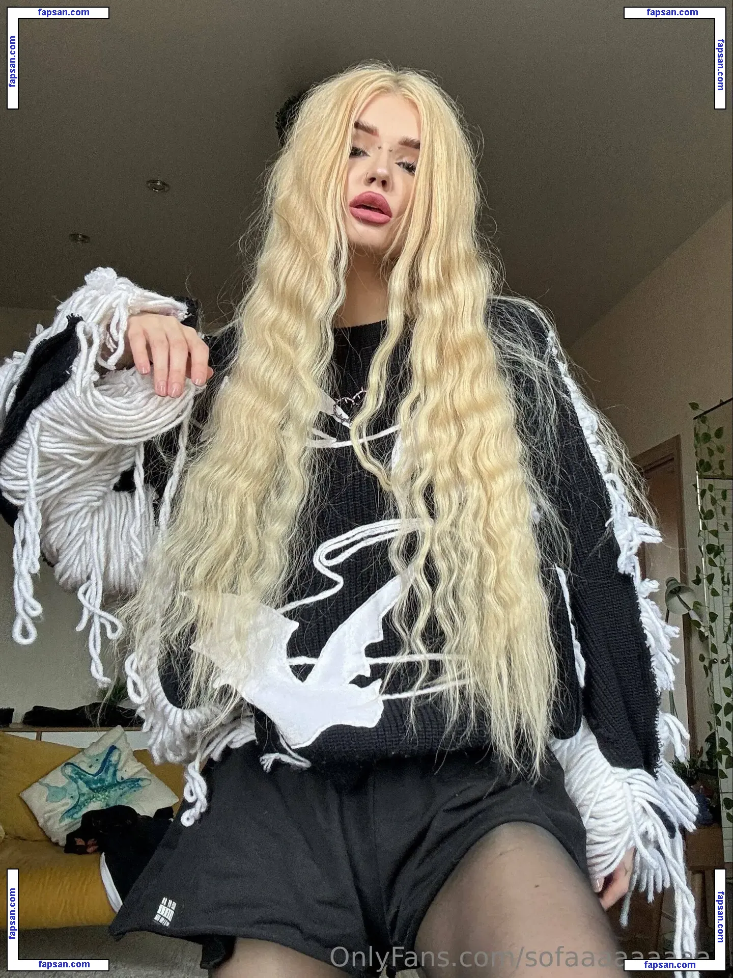 sofaaaaaaaaaa nude photo #0048 from OnlyFans