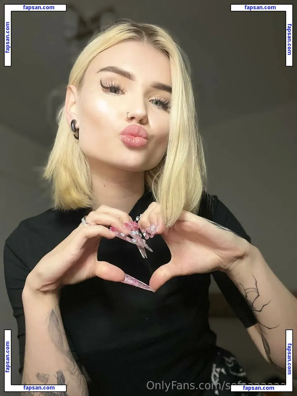 sofaaaaaaaaaa nude photo #0056 from OnlyFans