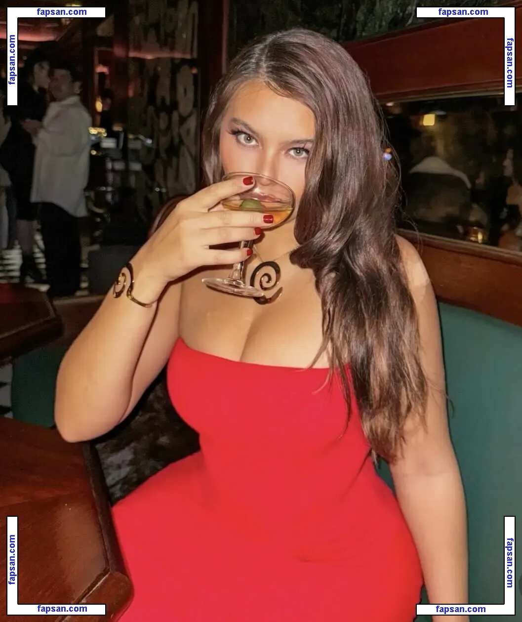 Sofia Jamora nude photo #1479 from OnlyFans