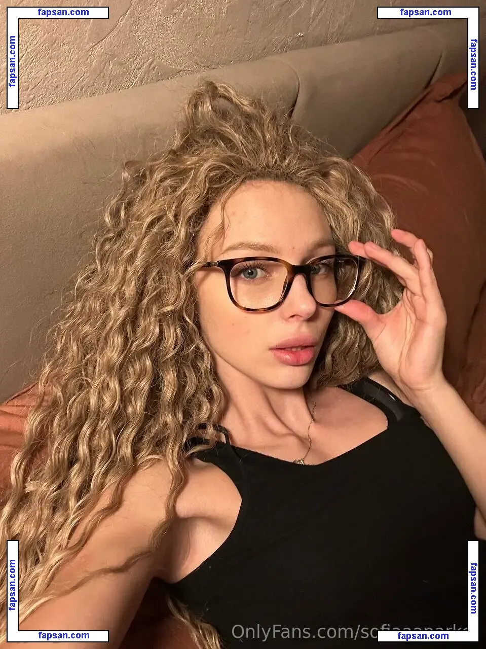 sofiaaamillerrr nude photo #0002 from OnlyFans
