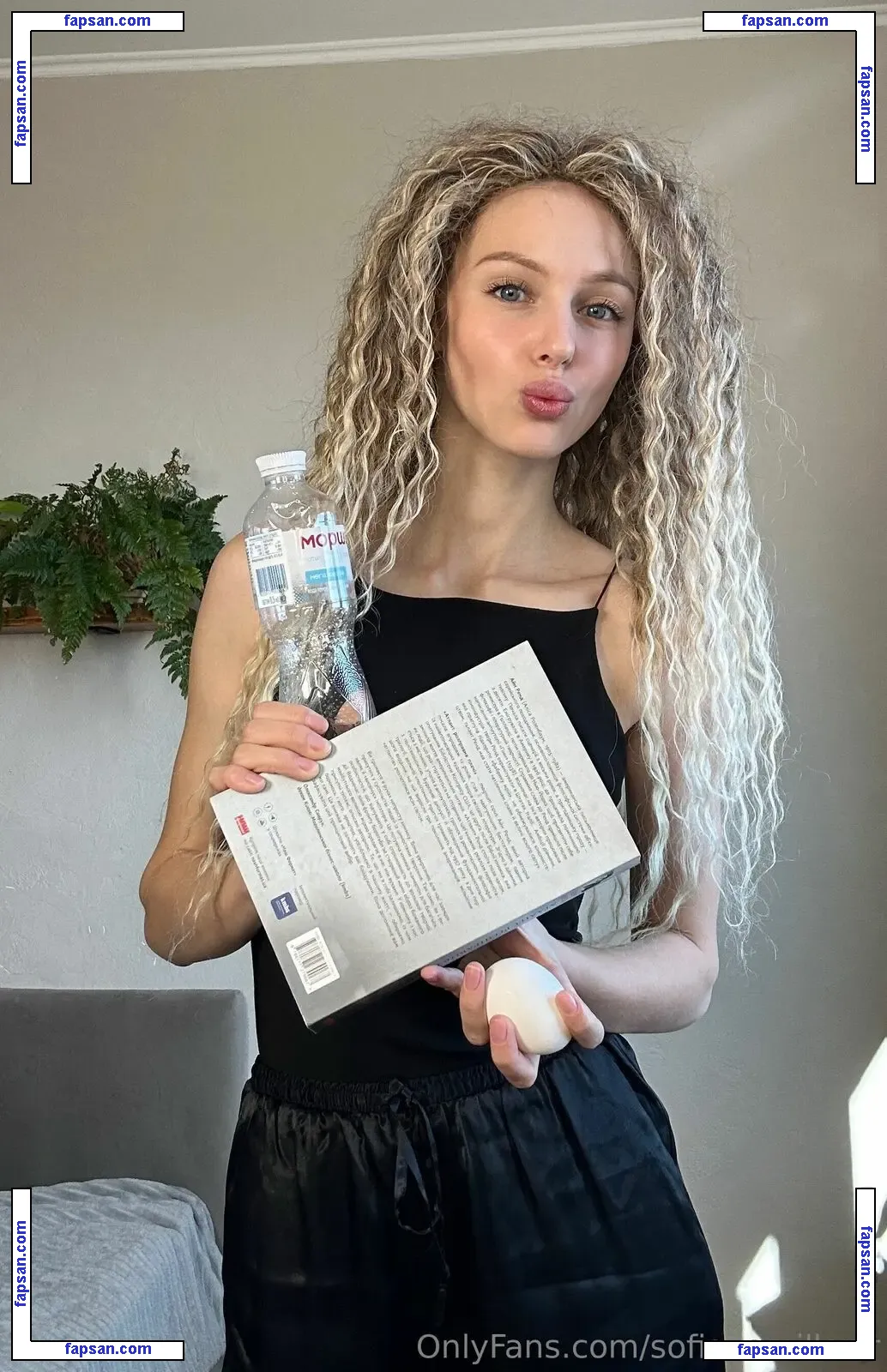 sofiaaamillerrr nude photo #0019 from OnlyFans