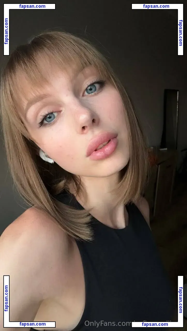 sofiaaamillerrr nude photo #0033 from OnlyFans