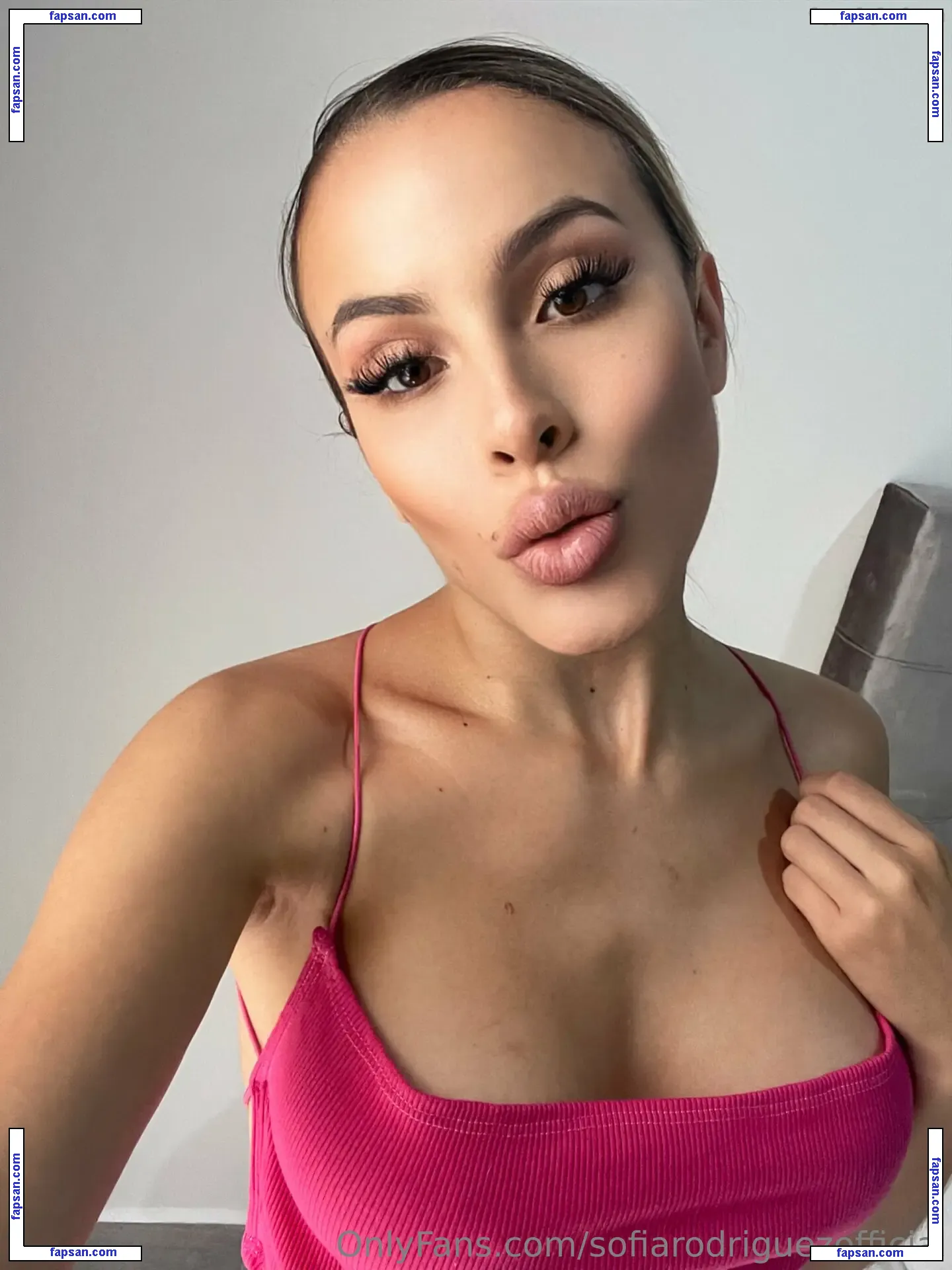 sofiarodriguezofficial nude photo #0046 from OnlyFans