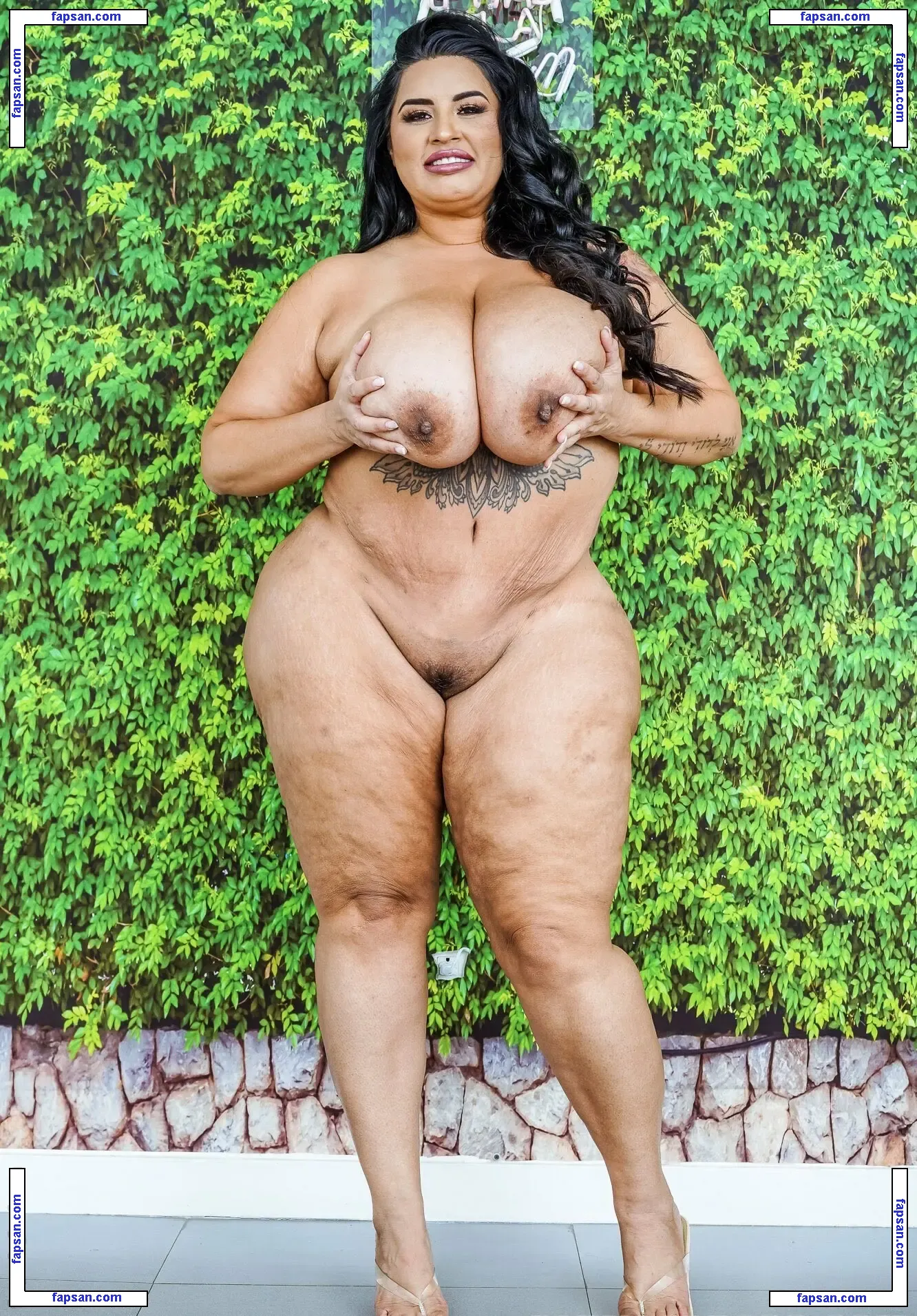 sofiarose nude photo #0134 from OnlyFans