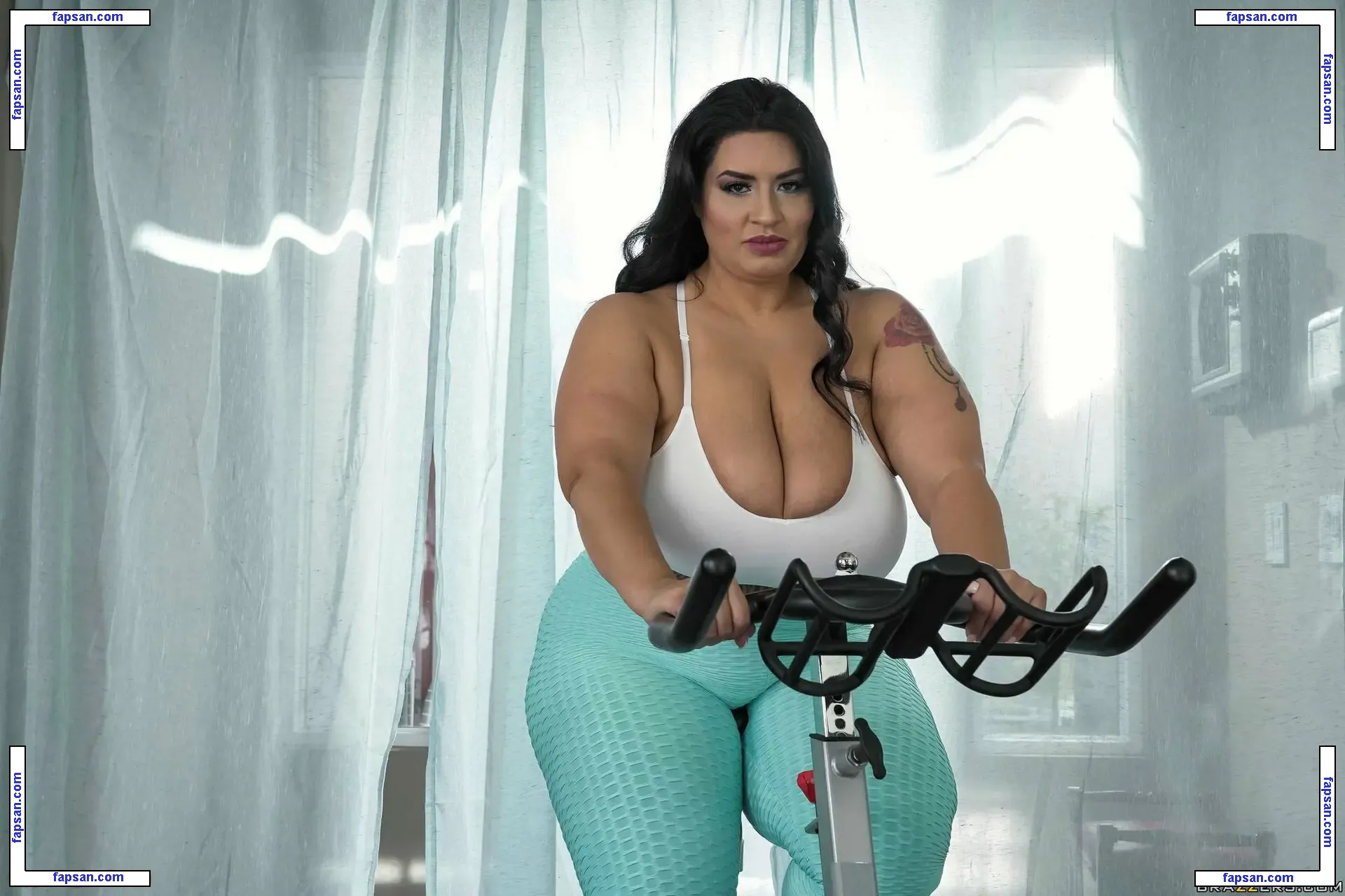 sofiarose nude photo #0137 from OnlyFans