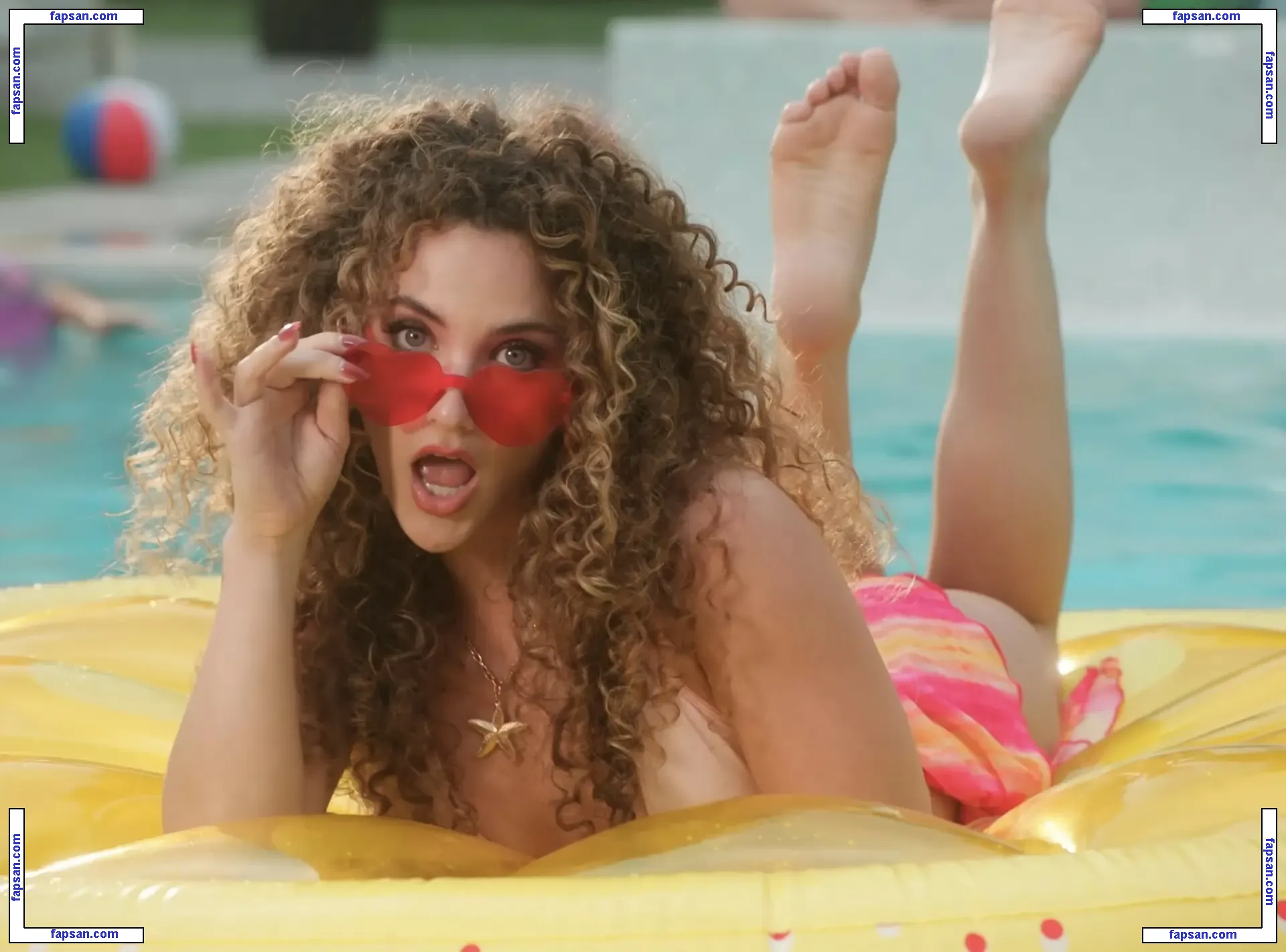 Sofie Dossi nude photo #0191 from OnlyFans