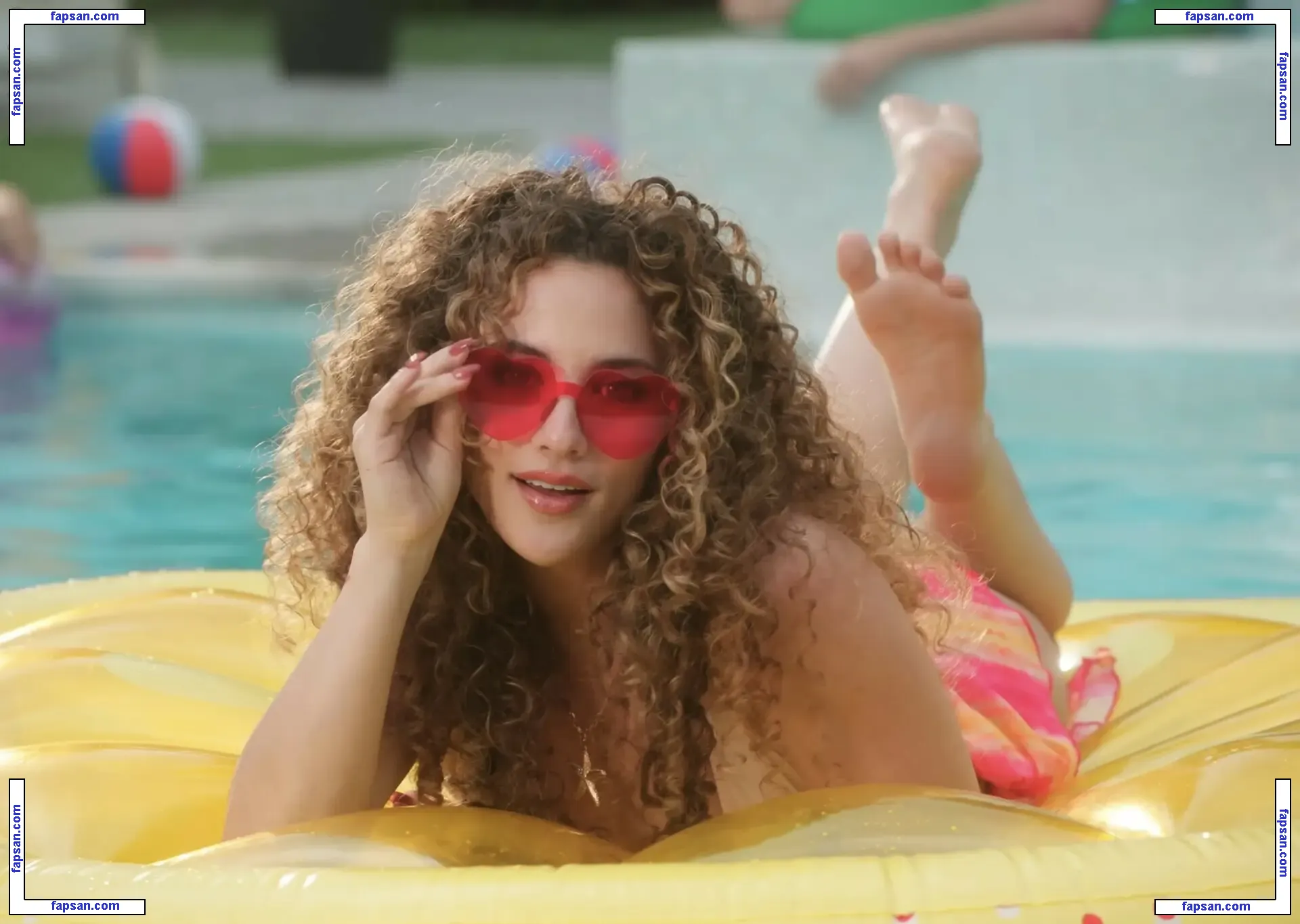 Sofie Dossi nude photo #0193 from OnlyFans