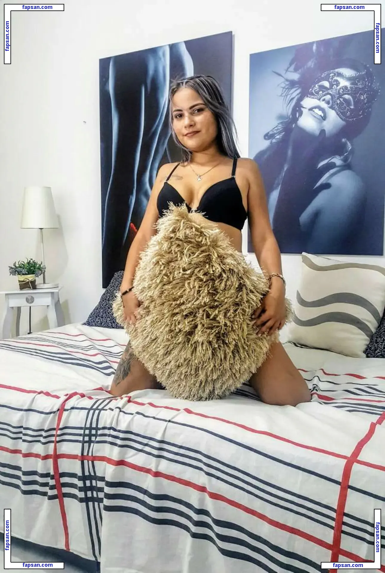 Sofievans nude photo #0003 from OnlyFans