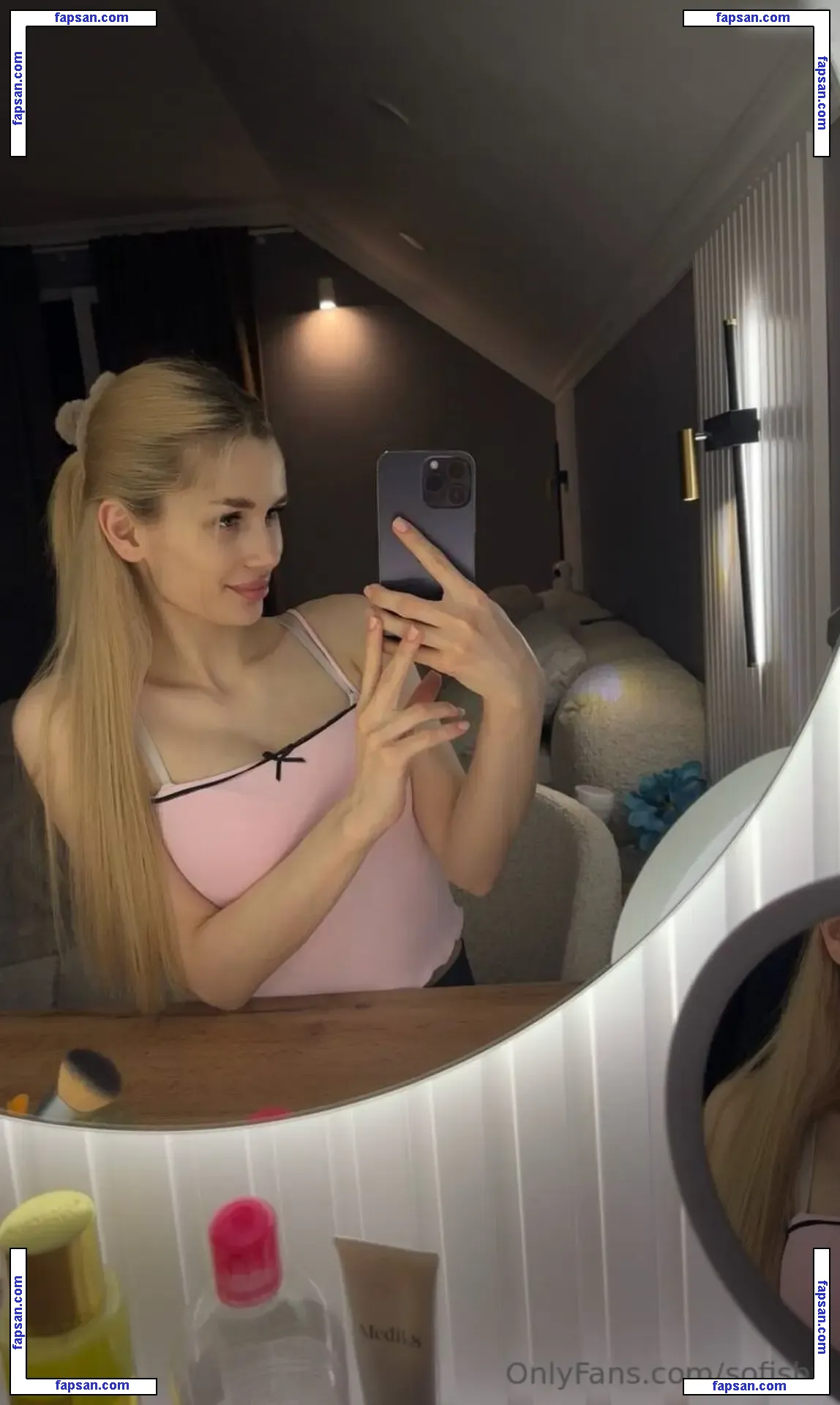 sofishy nude photo #0014 from OnlyFans