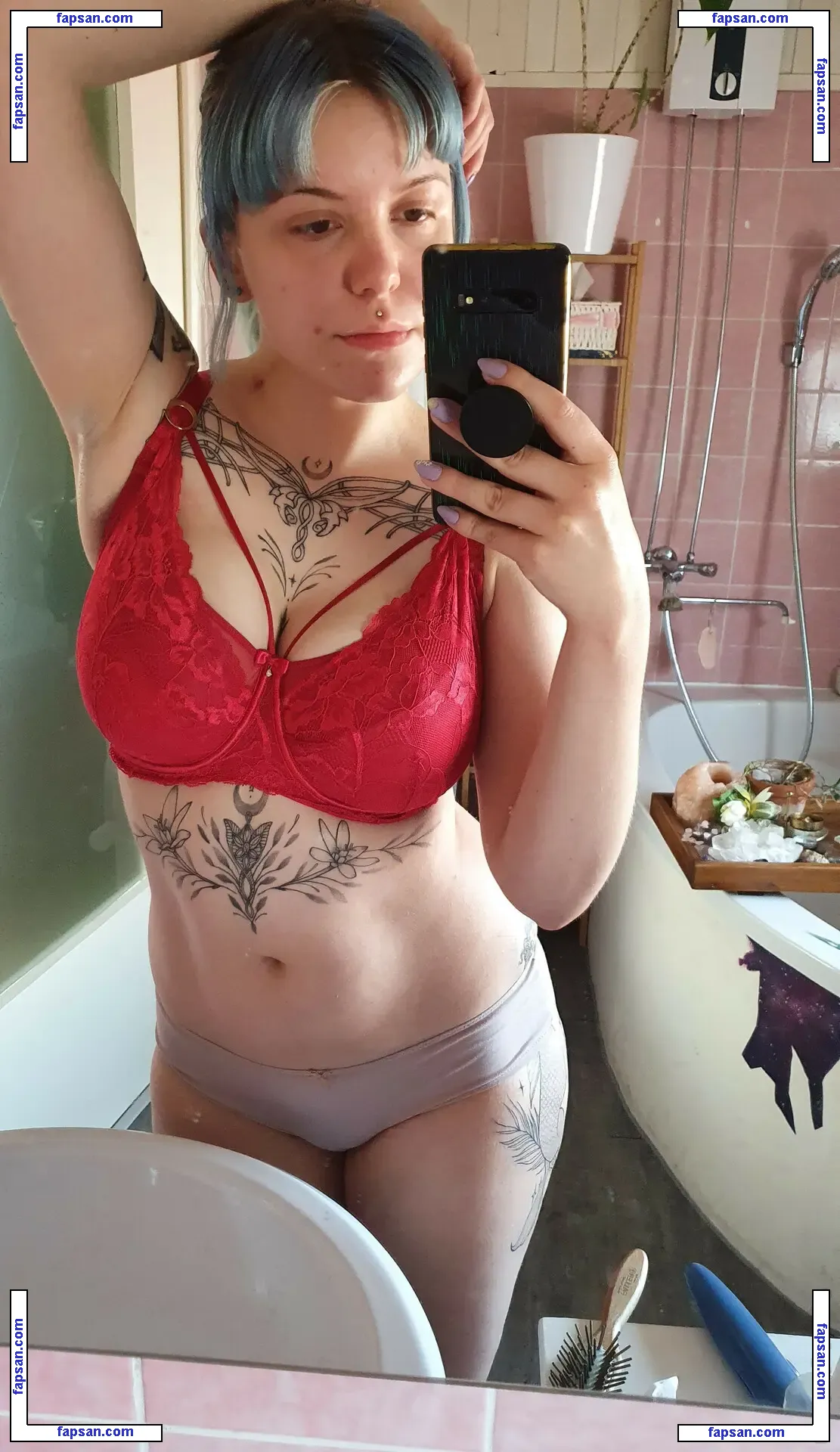 softcorecosplay nude photo #0008 from OnlyFans