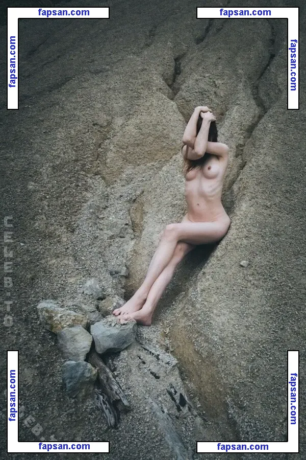 Softest Rain голая фото #0027 с Онлифанс