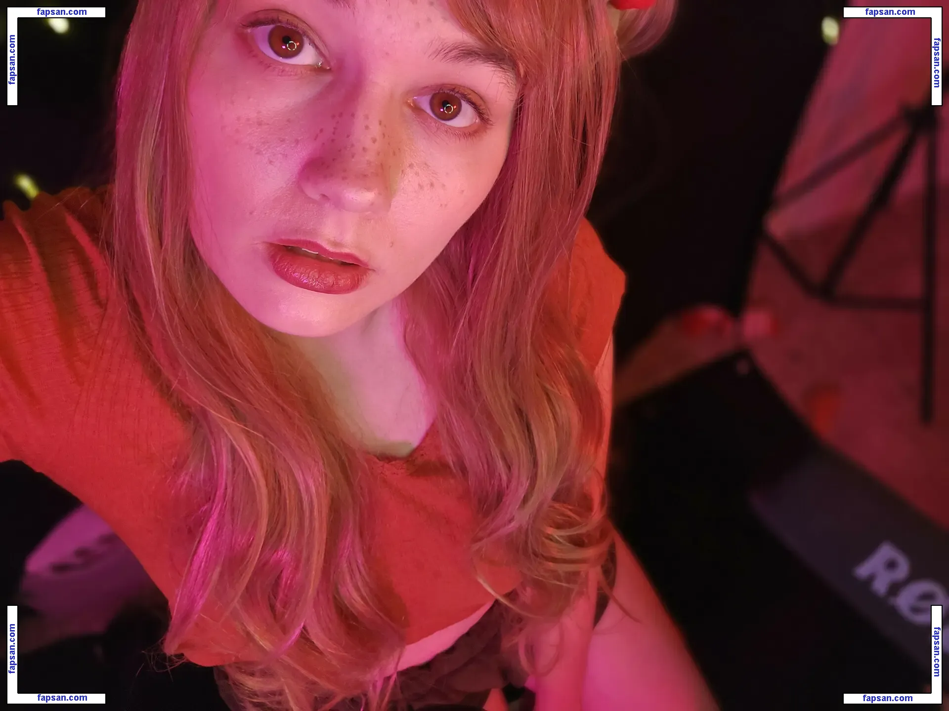 softlygaloshes голая фото #0019 с Онлифанс