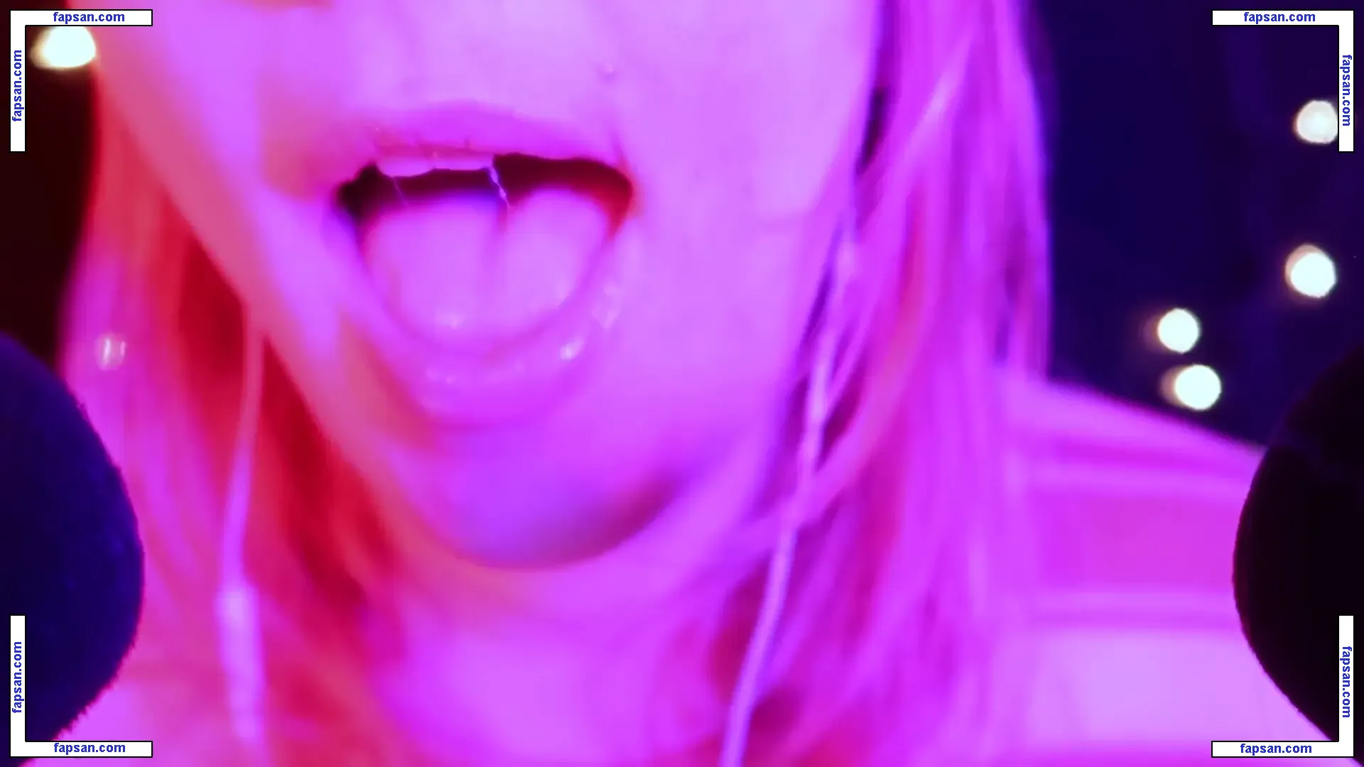 softlygaloshes голая фото #0020 с Онлифанс