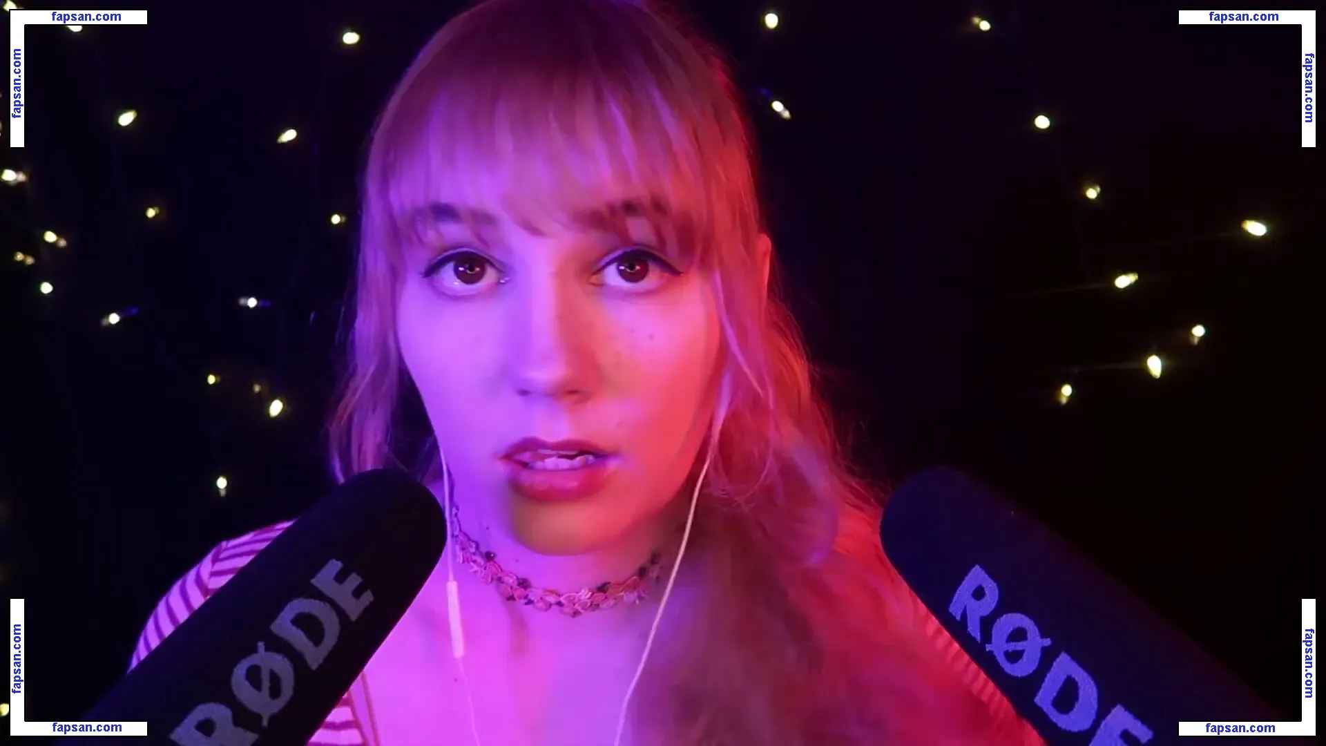 softlygaloshes голая фото #0021 с Онлифанс