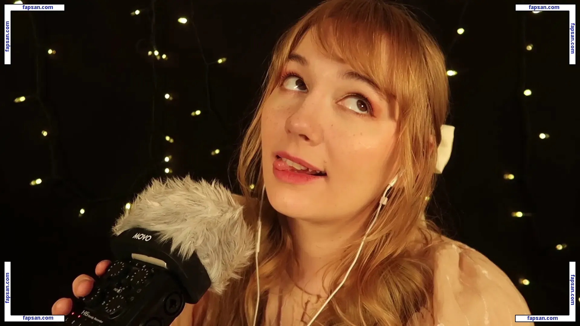 softlygaloshes голая фото #0037 с Онлифанс