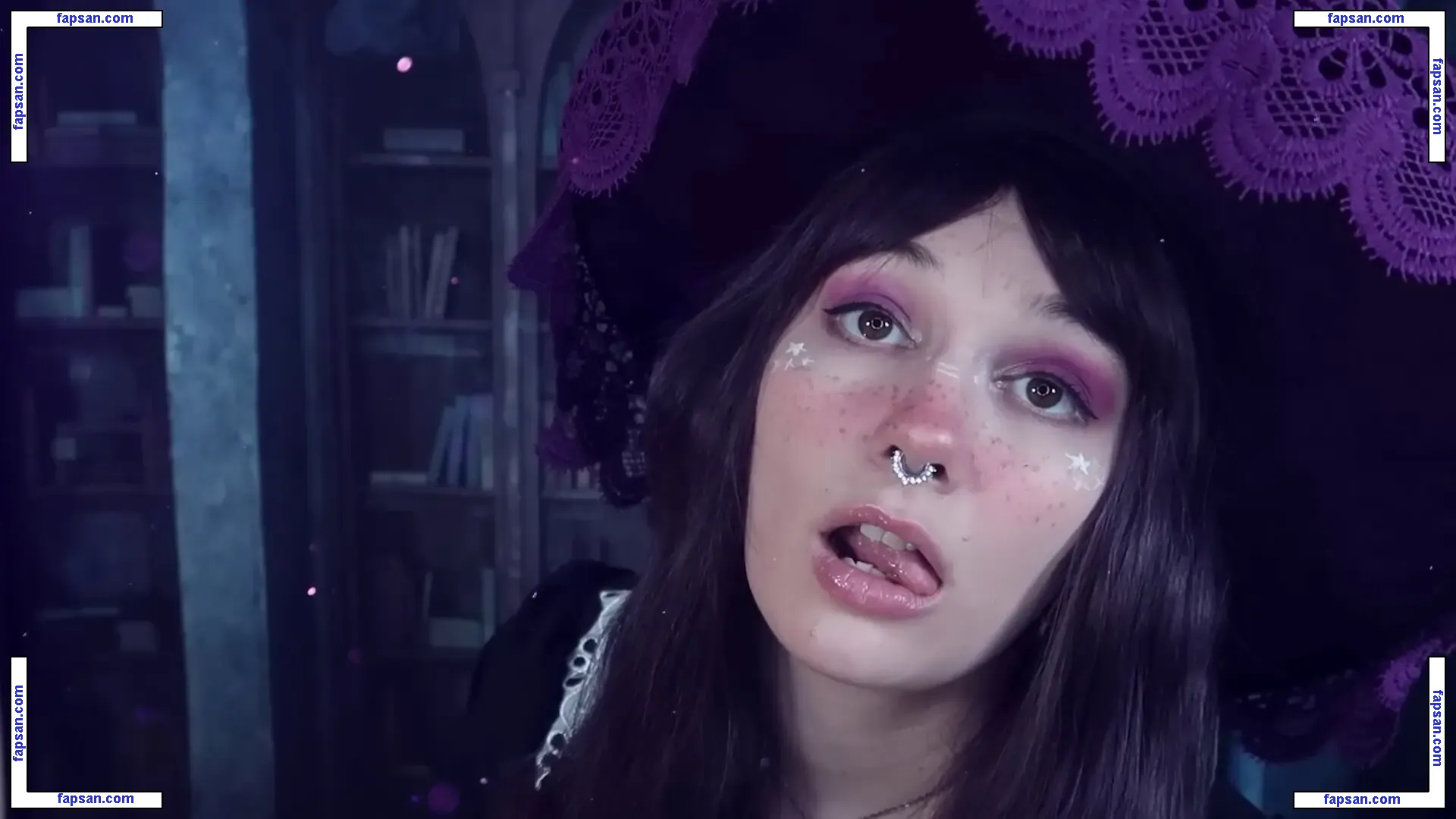 softlygaloshes голая фото #0054 с Онлифанс