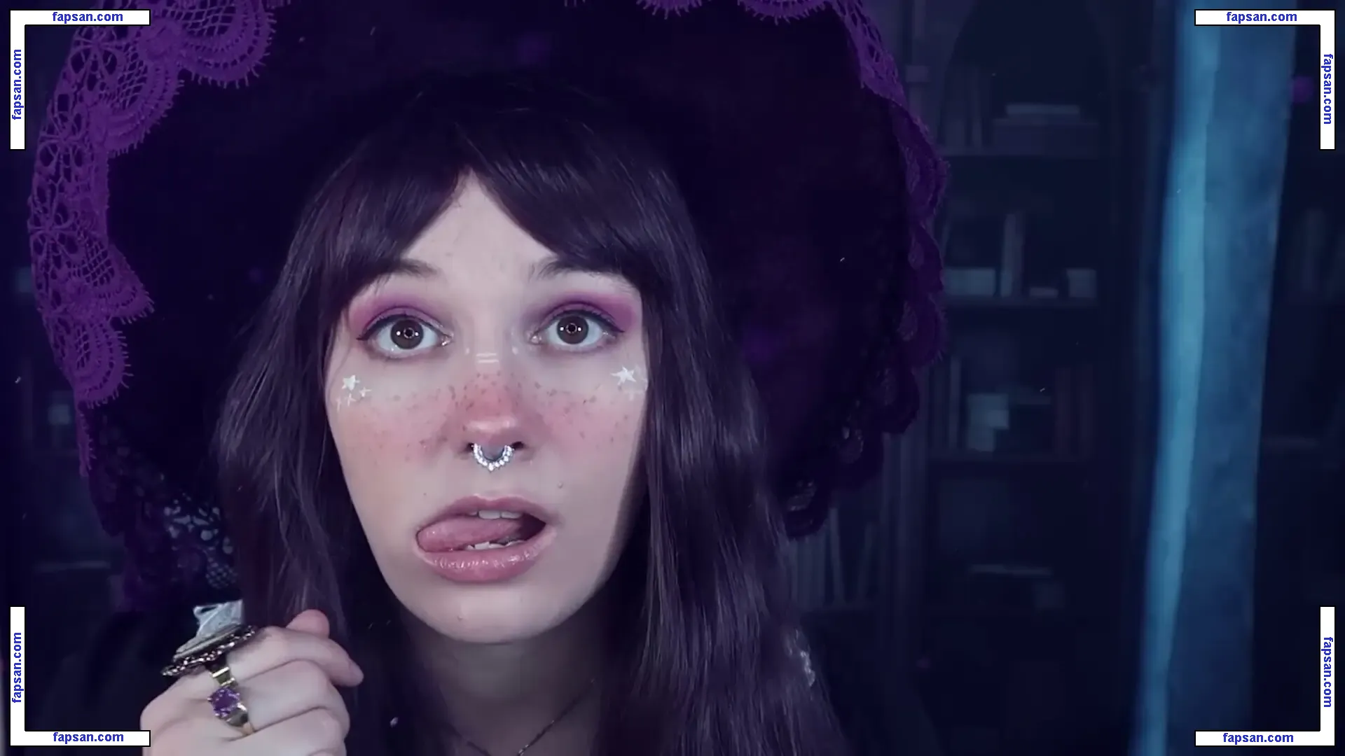 softlygaloshes голая фото #0064 с Онлифанс