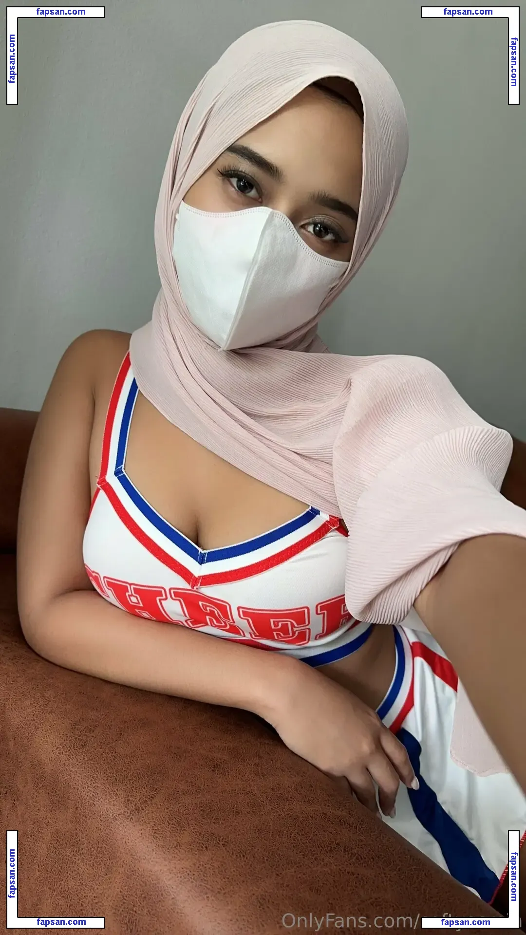 softyasmin nude photo #0008 from OnlyFans