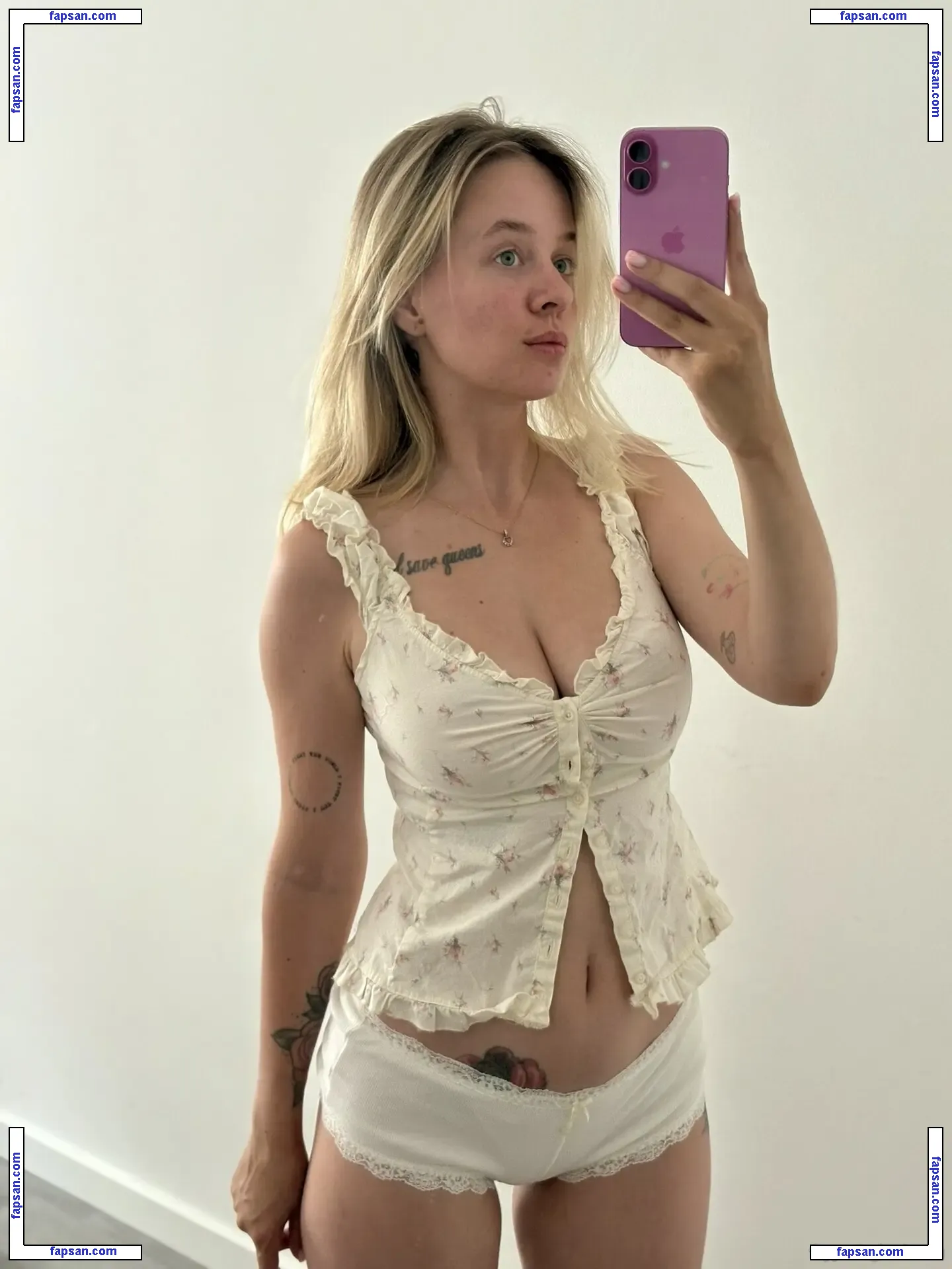 Sofuckingood13 nude photo #0106 from OnlyFans