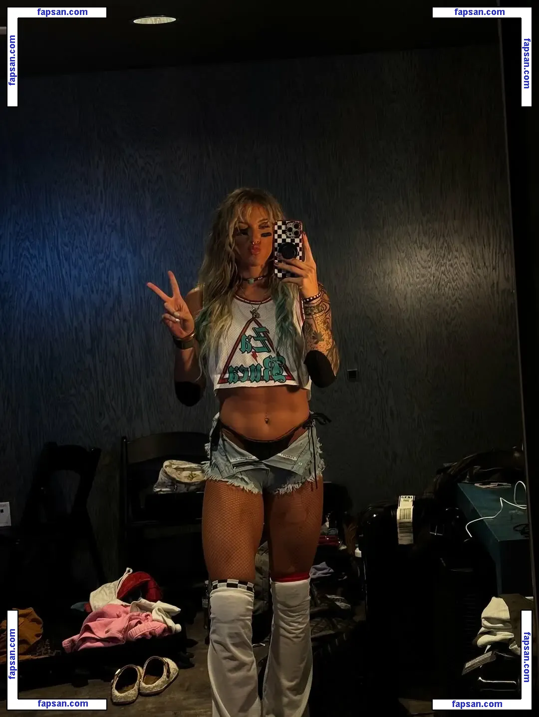 Sol Ruca nude photo #0214 from OnlyFans