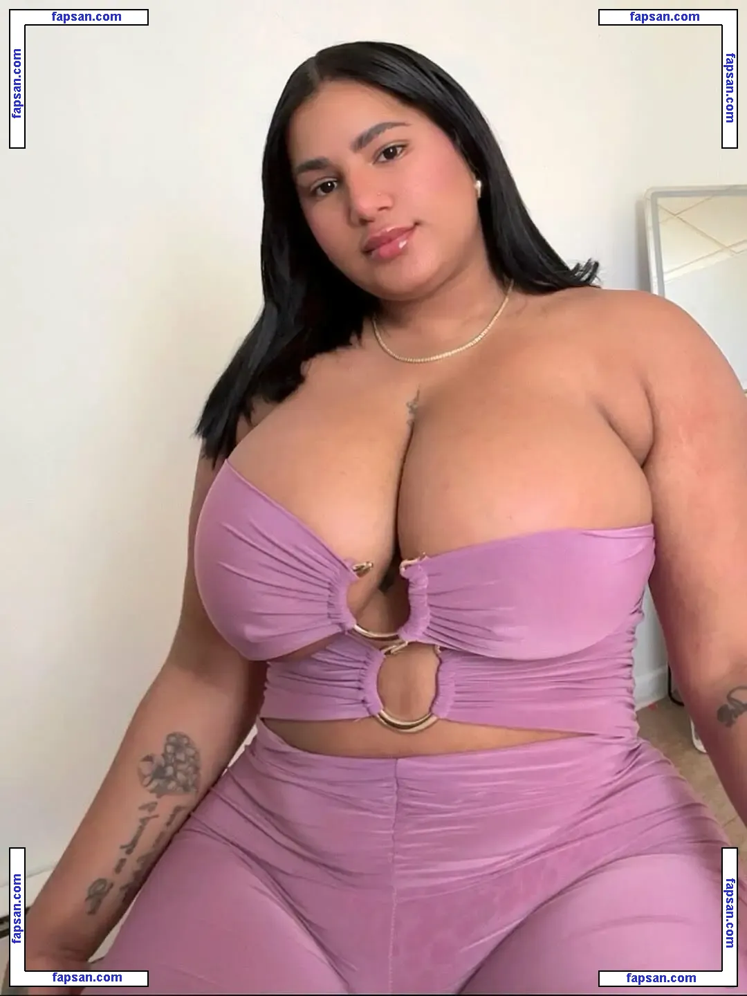 Solange Arias nude photo #0015 from OnlyFans