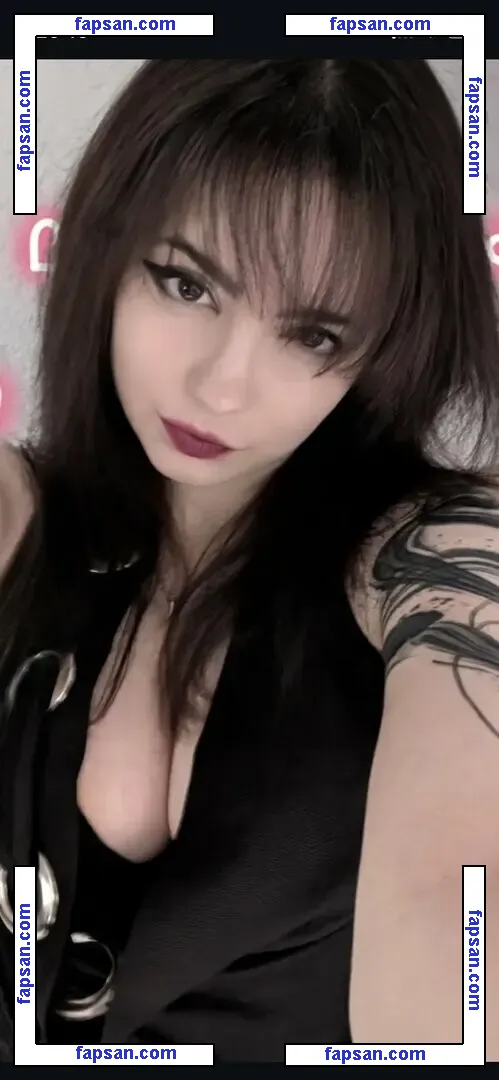 Solarisdotaa nude photo #0001 from OnlyFans