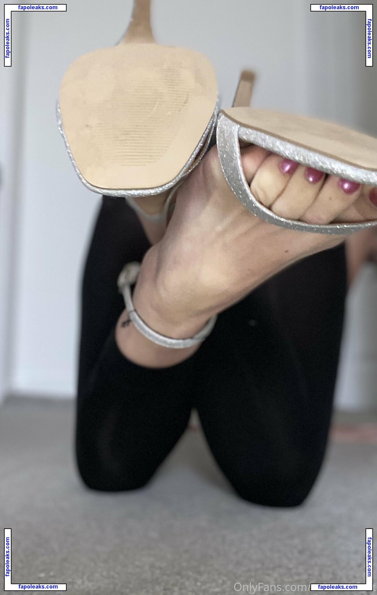 solearchfeet nude photo #0023 from OnlyFans